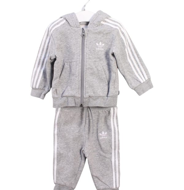 Adidas Sweatshirt and Sweatpant Set 6-9M For Sale